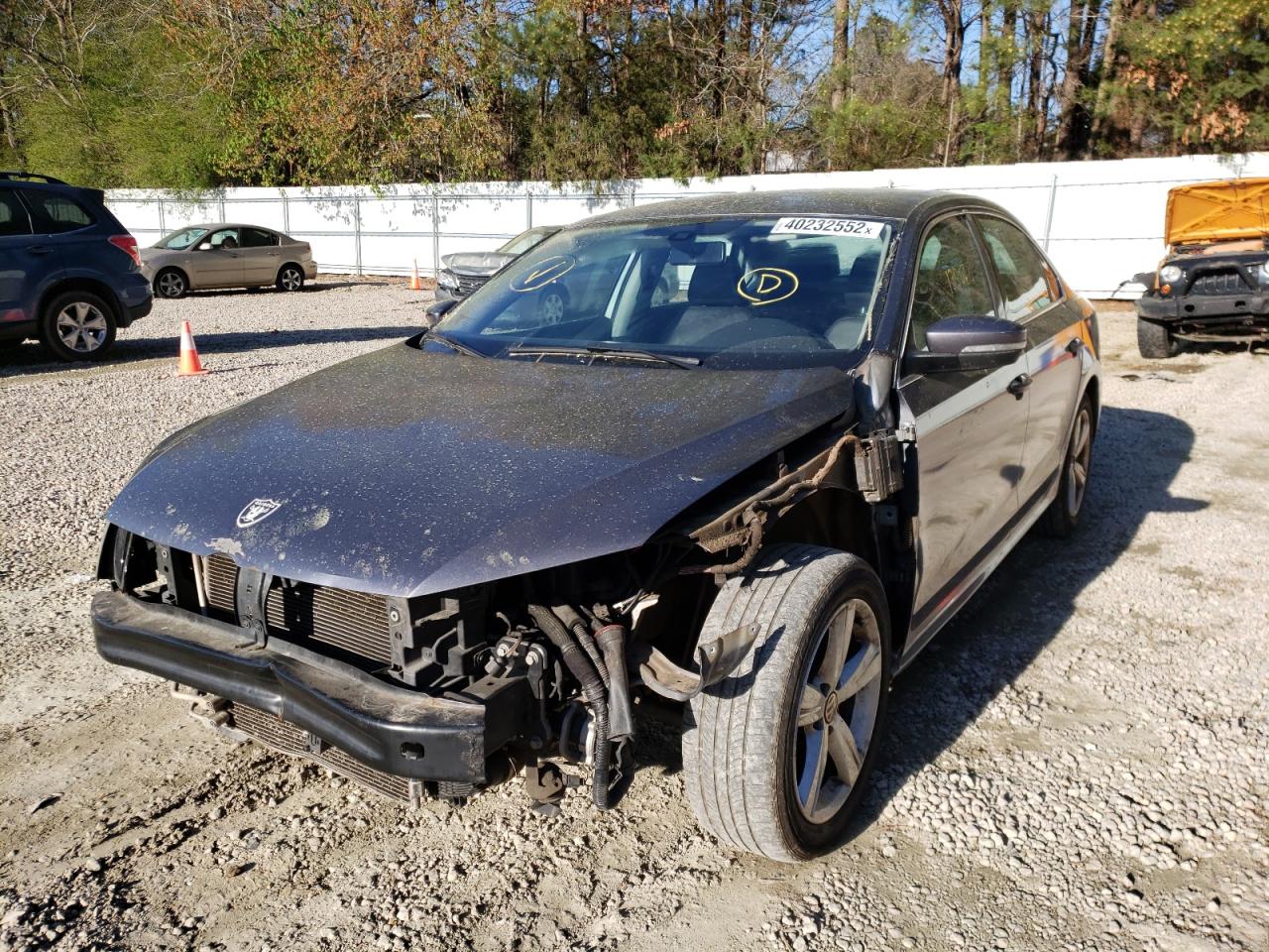 Photo 2 from auction – 2014 VOLKSWAGEN PASSAT S with VIN 1VWAT7A34EC028240