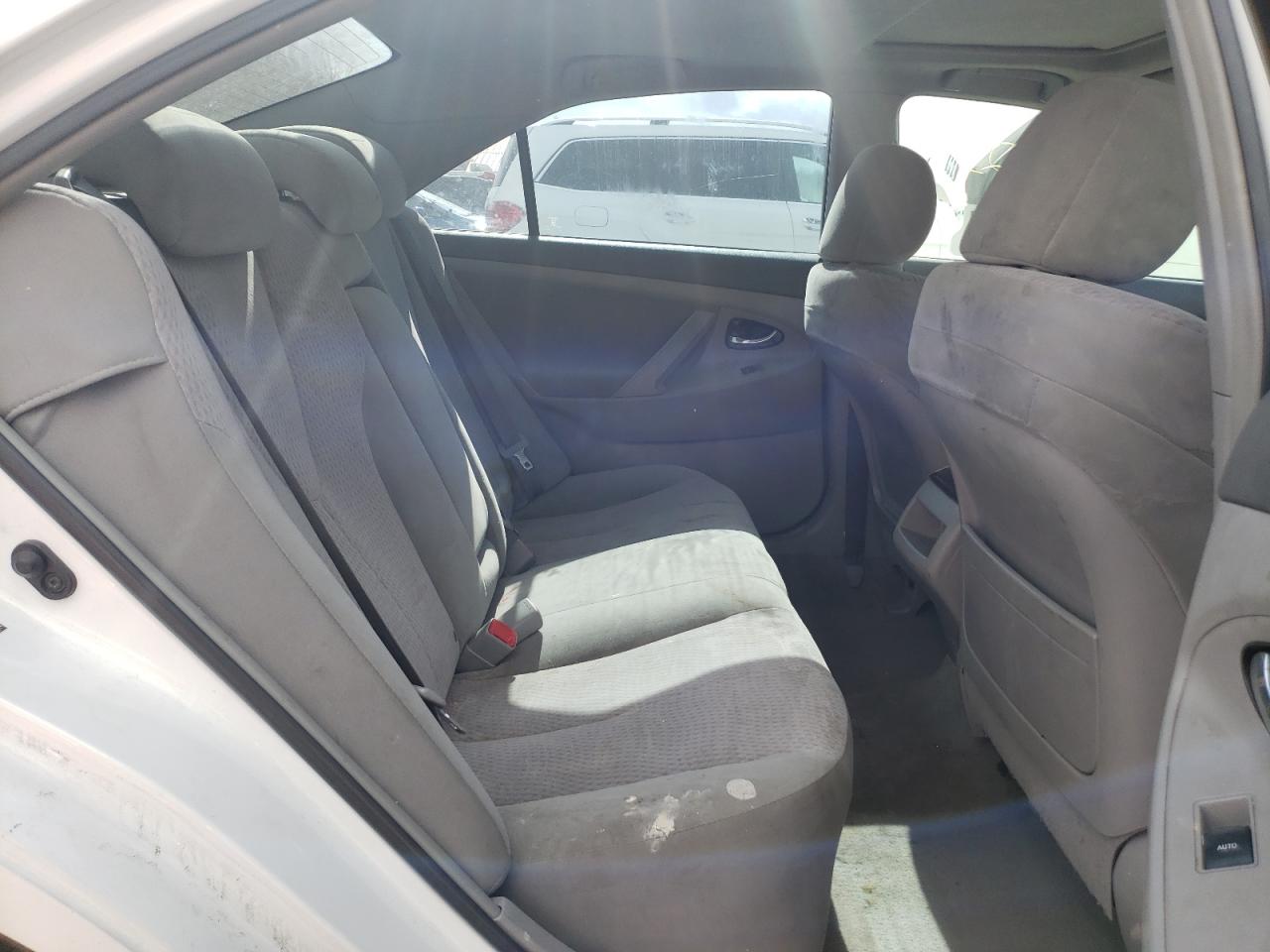 Photo 6 from auction – 2010 TOYOTA CAMRY BASE with VIN 4T1BF3EK9AU562648