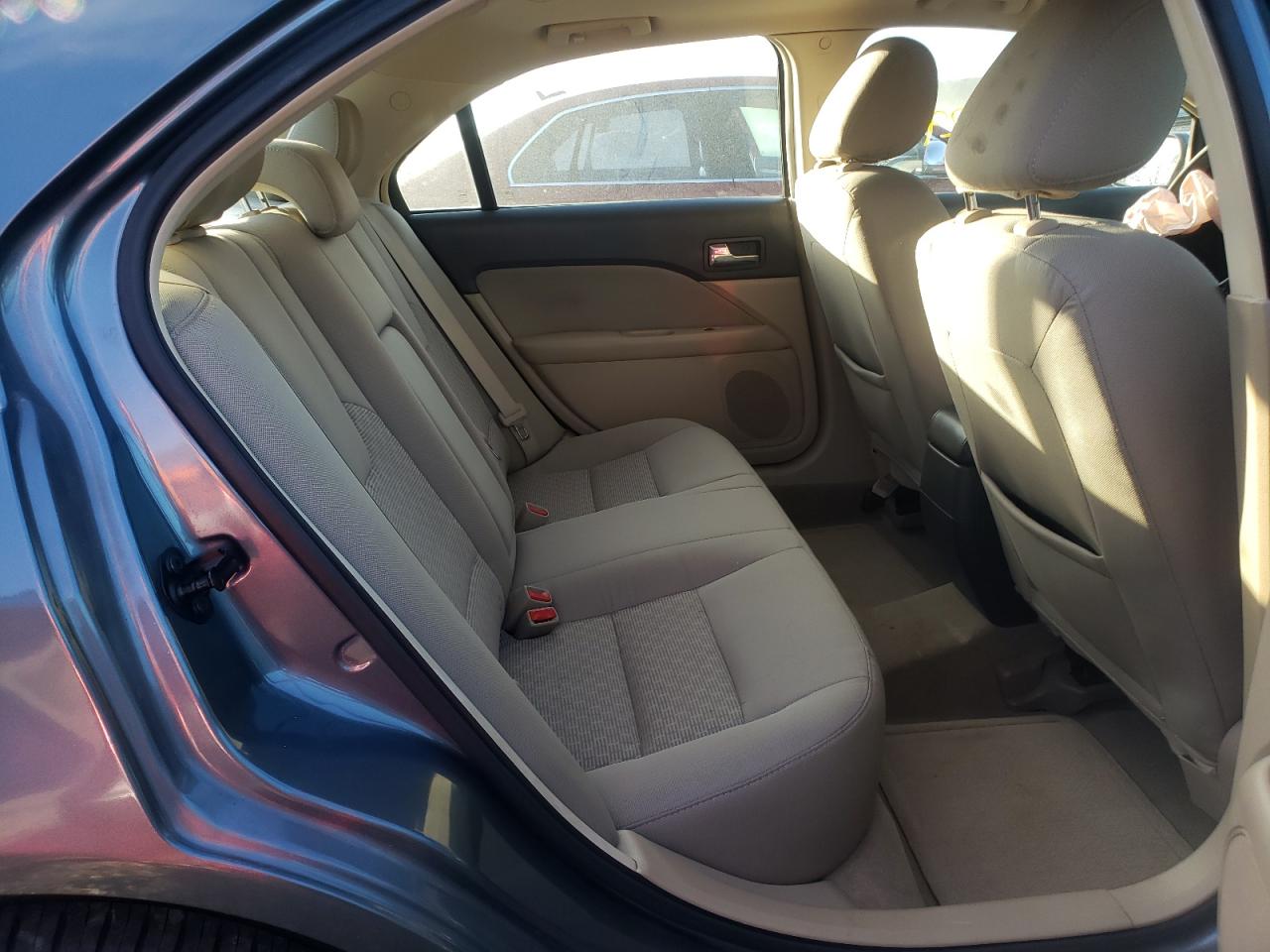 Photo 6 from auction – 2011 FORD FUSION SE with VIN 3FAHP0HA2BR112092
