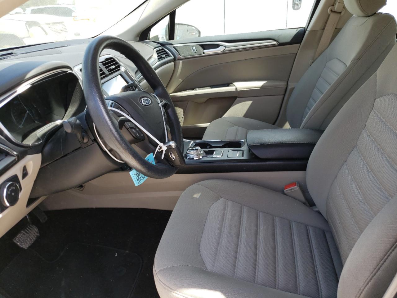 Photo 5 from auction – 2017 FORD FUSION SE with VIN 3FA6P0H79HR219189