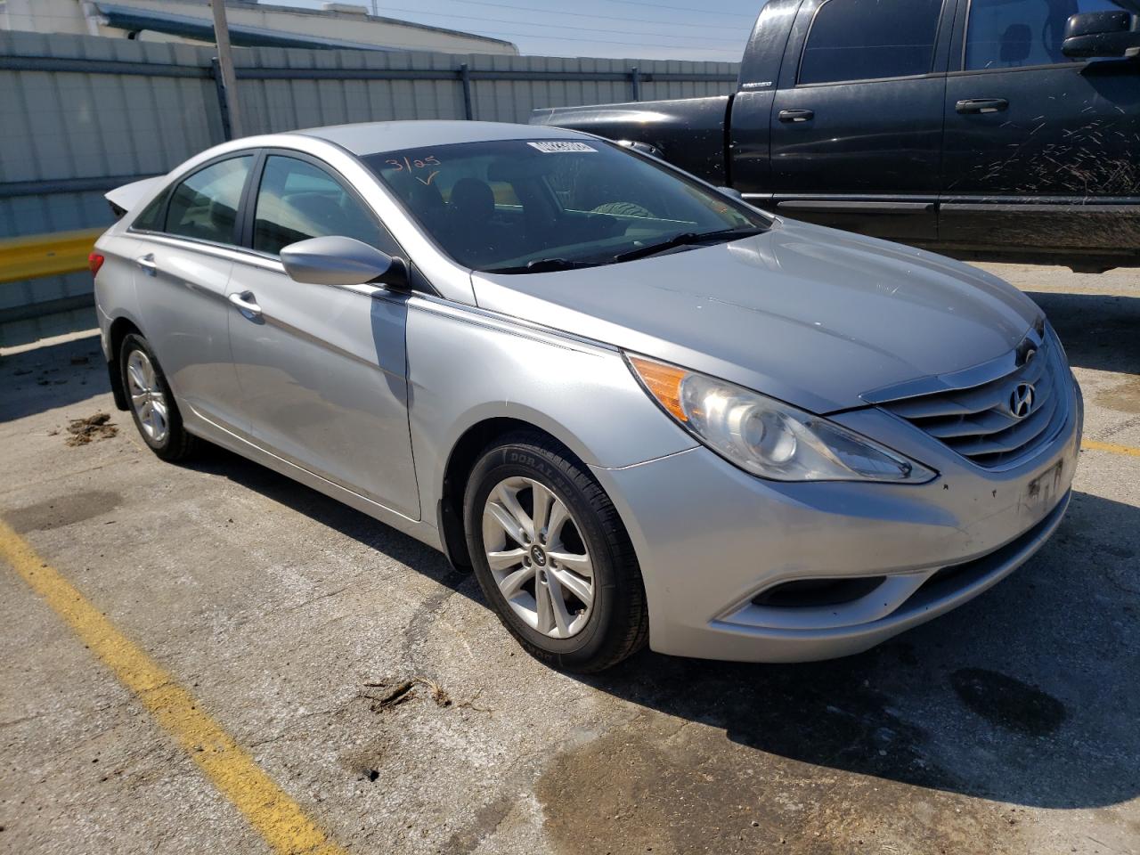 HYUNDAI SONATA GLS 2013 with VIN 5NPEB4AC8DH788700 - Photo from auction