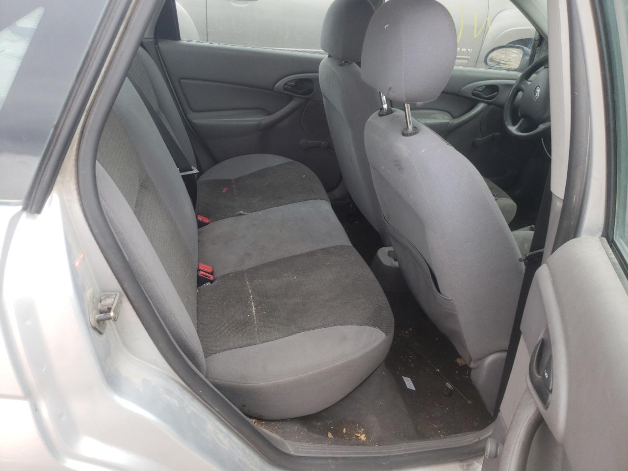 Photo 6 from auction – 2004 FORD FOCUS LX with VIN 1FAFP33P74W204089