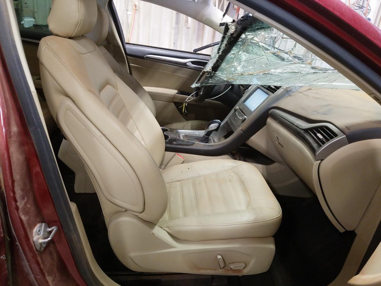 Photo 5 from auction – 2015 FORD FUSION SE with VIN 3FA6P0LUXFR169381