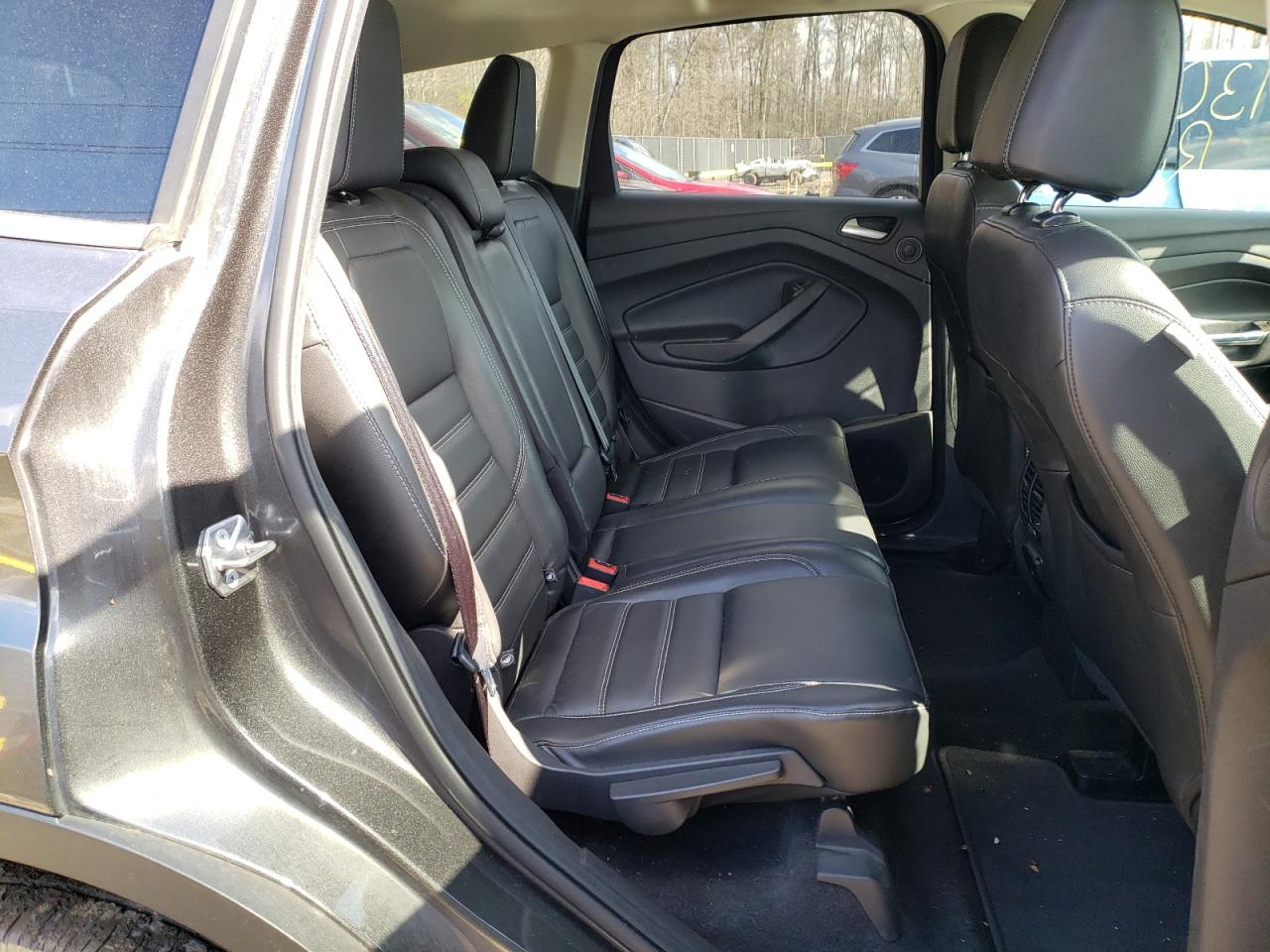 Photo 6 from auction – 2017 FORD ESCAPE TIT with VIN 1FMCU9J95HUD56835