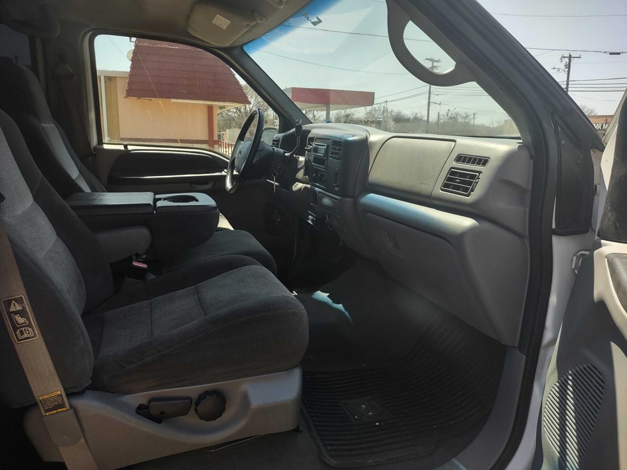 Photo 5 from auction – 2002 FORD F250 SUPER with VIN 1FTNW20FX2EB31852