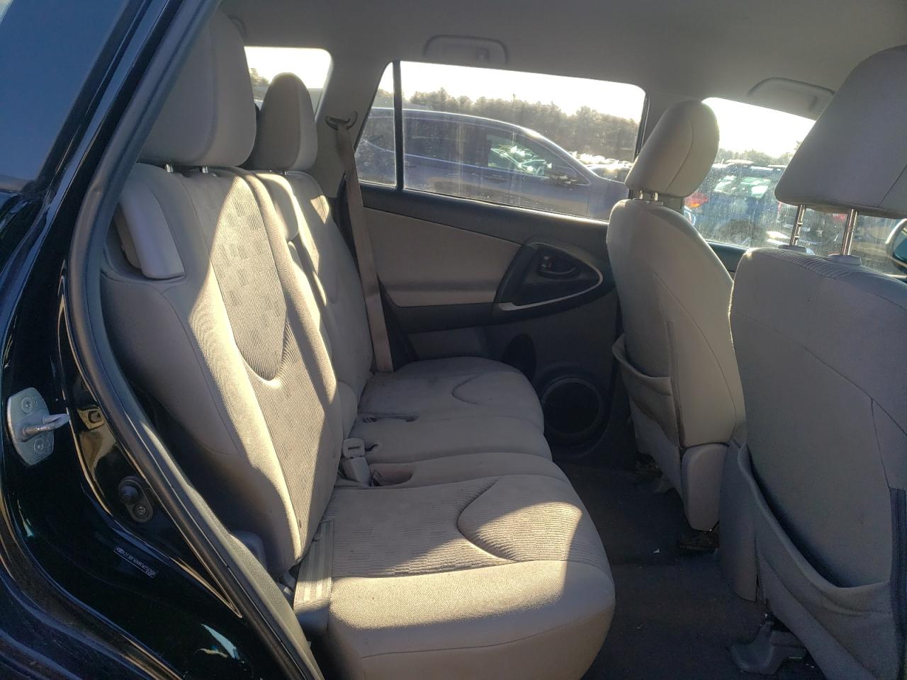 Photo 6 from auction – 2012 TOYOTA RAV4 with VIN 2T3BF4DV8CW256908