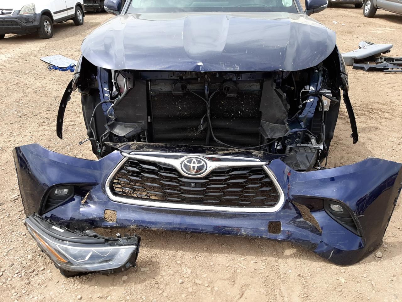 Photo 9 from auction – 2021 TOYOTA HIGHLANDER with VIN 5TDYZRAH0MS516072