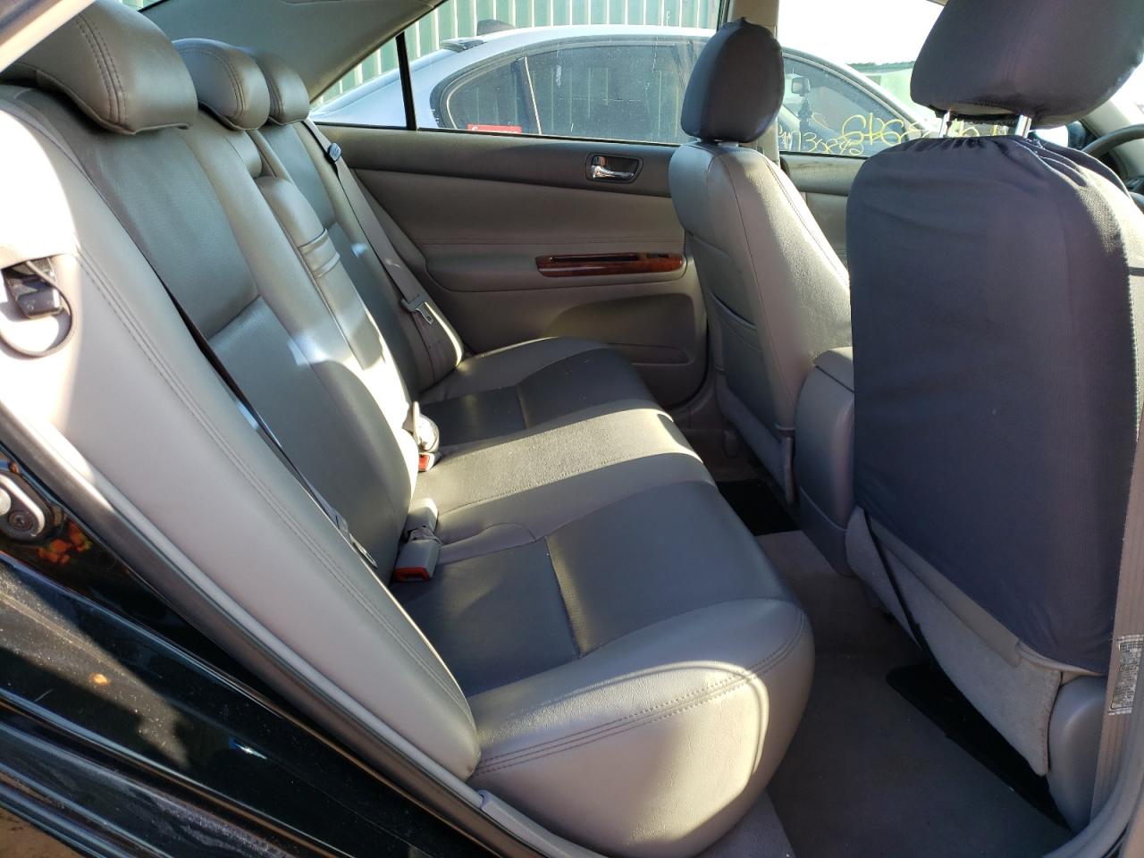 Photo 6 from auction – 2005 TOYOTA CAMRY LE with VIN 4T1BE32K75U596603
