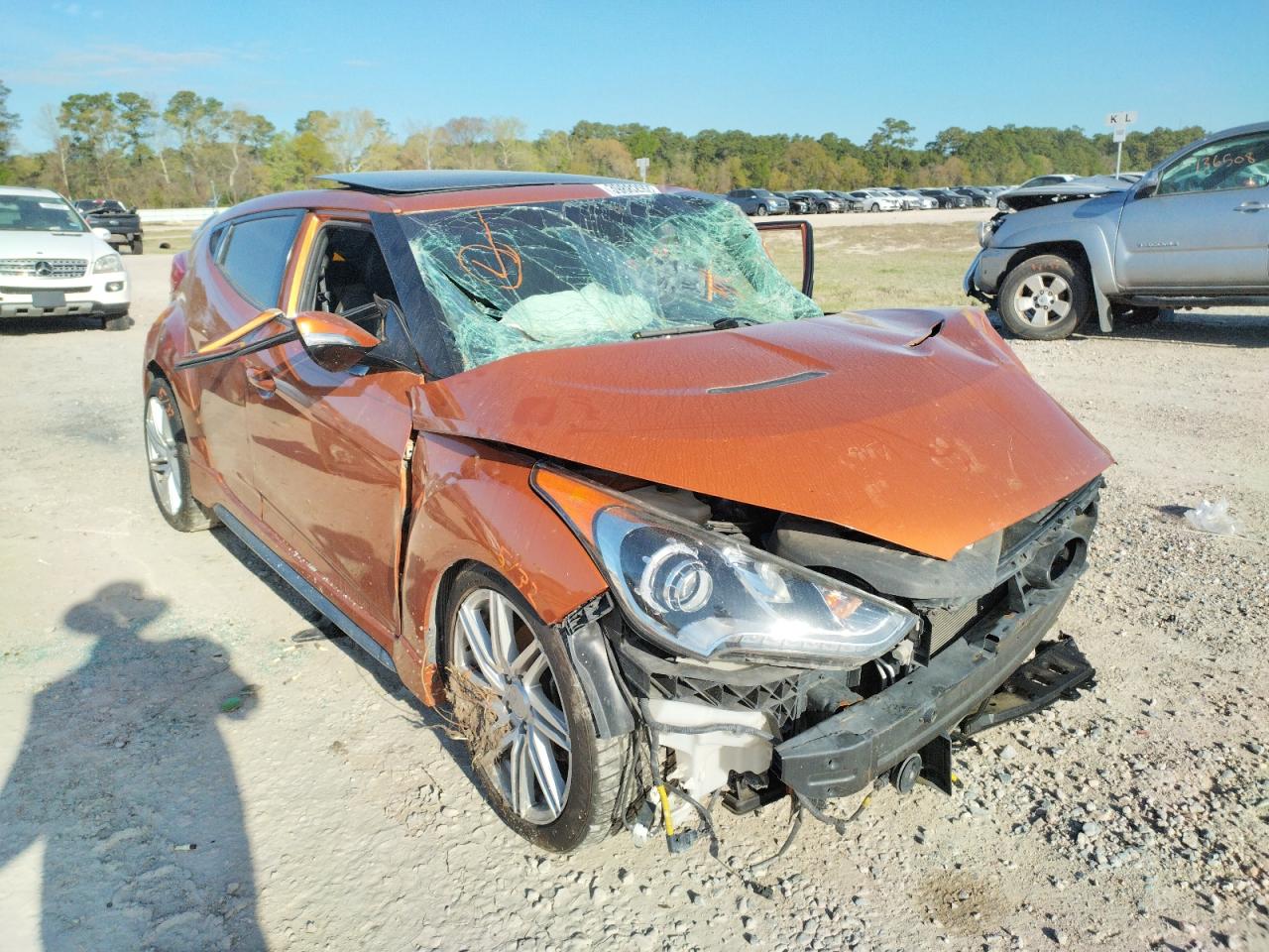 HYUNDAI VELOSTER T 2015 with VIN KMHTC6AE2FU238320 - Photo from auction