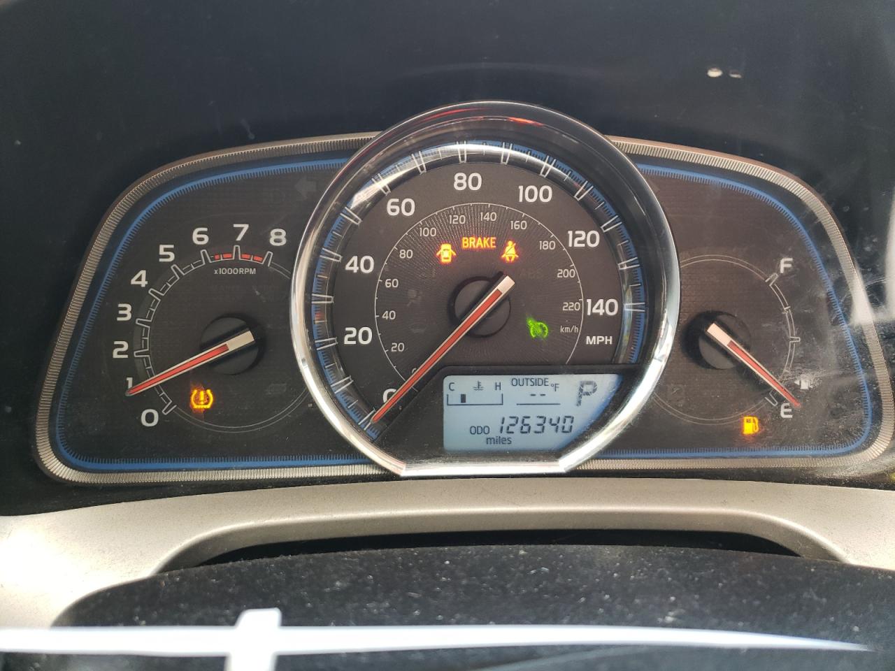 Photo 8 from auction – 2015 TOYOTA RAV4 LIMIT with VIN 2T3DFREV4FW260964