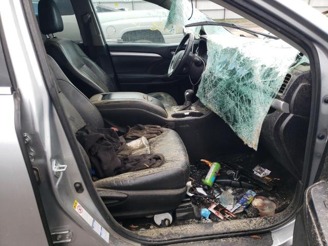 Photo 5 from auction – 2016 TOYOTA HIGHLANDER with VIN 5TDJKRFH1GS327806