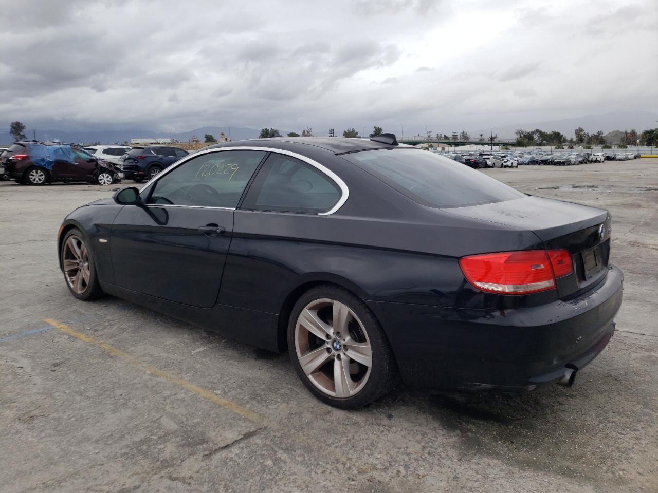 Photo 3 from auction – 2007 BMW 3 SERIES with VIN WBAWB73537P032525