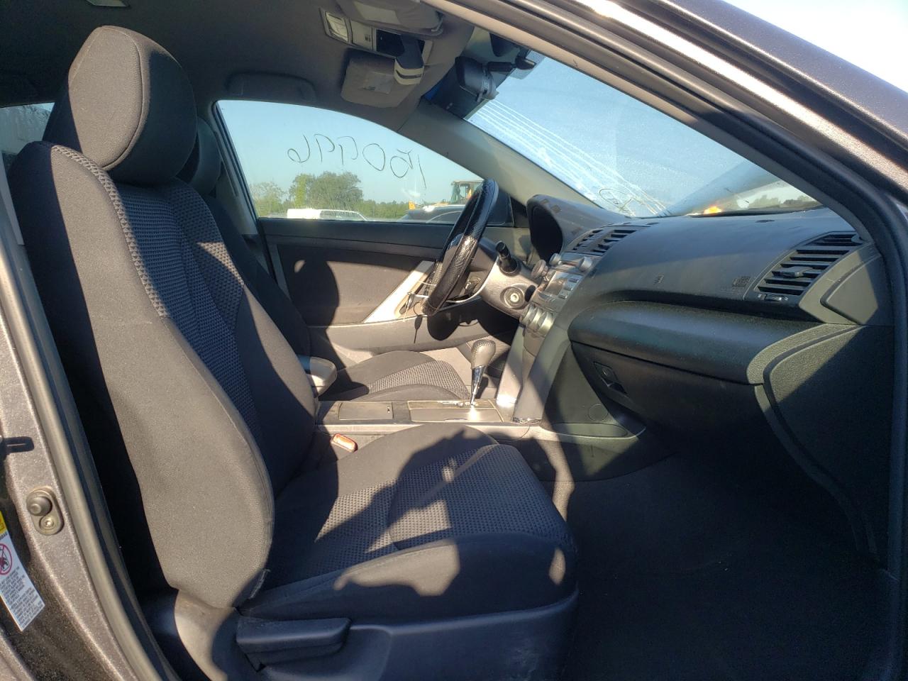 Photo 5 from auction – 2011 TOYOTA CAMRY BASE with VIN 4T1BF3EK4BU601082
