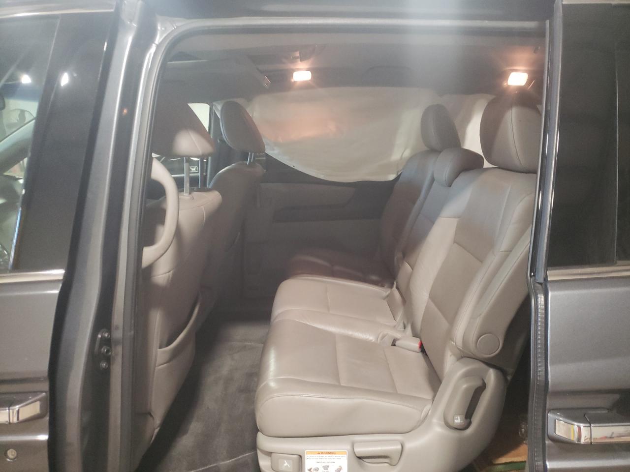 Photo 6 from auction – 2011 HONDA ODYSSEY TO with VIN 5FNRL5H92BB002979
