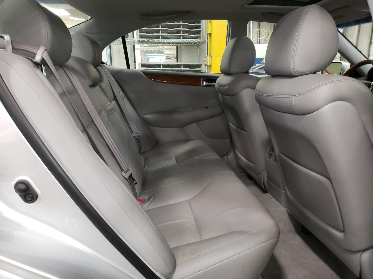 Photo 6 from auction – 2005 LEXUS ES 330 with VIN JTHBA30G555082868