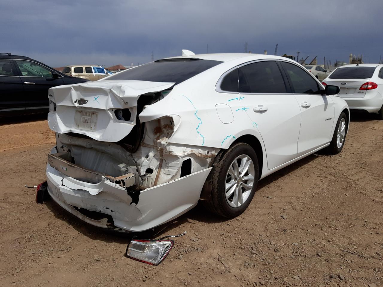 Photo 4 from auction – 2018 CHEVROLET MALIBU LT with VIN 1G1ZD5ST5JF261535