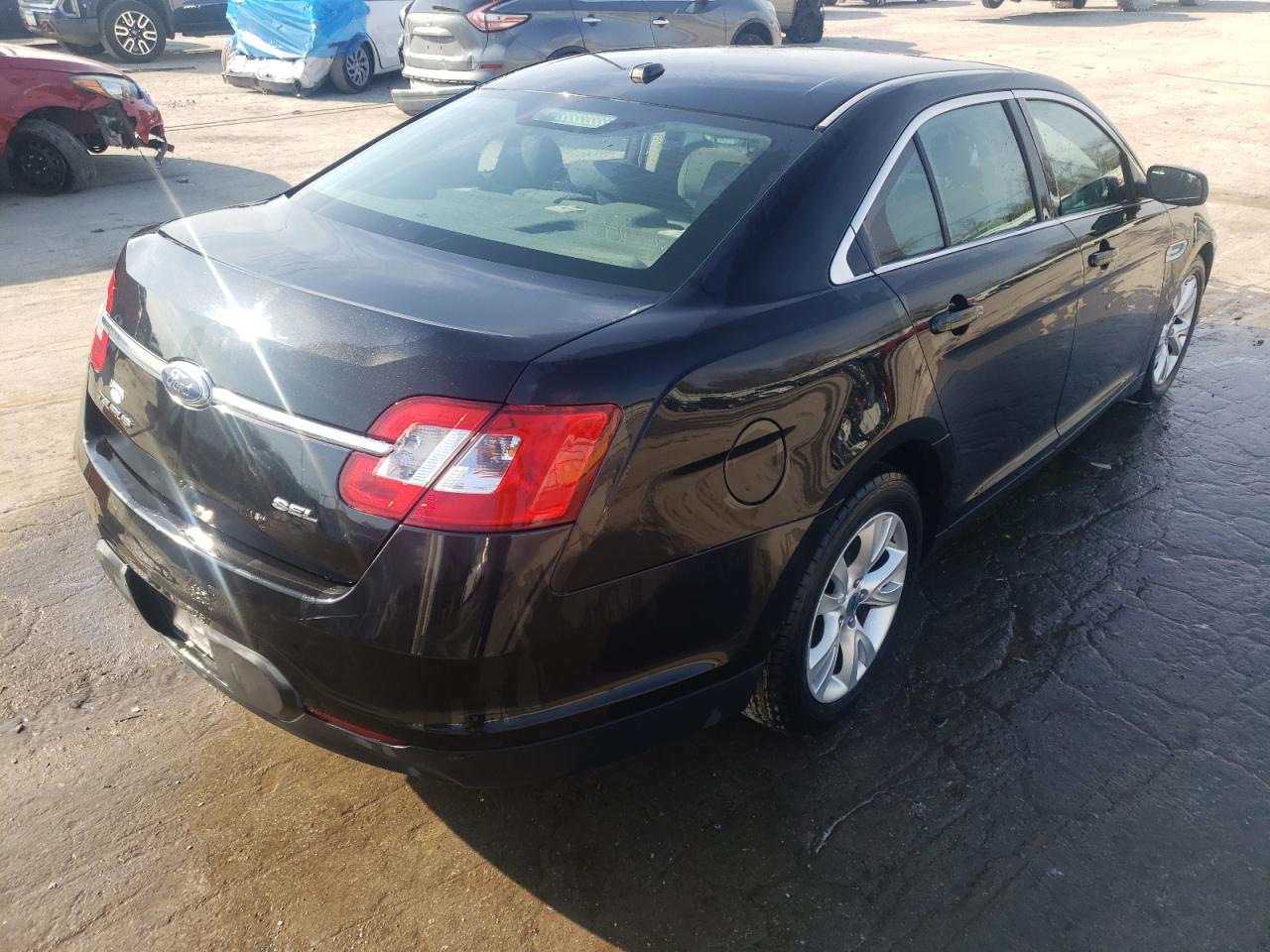 Foto 4 de la subasta – 2010 FORD TAURUS SEL con VIN 1FAHP2EW5AG169078