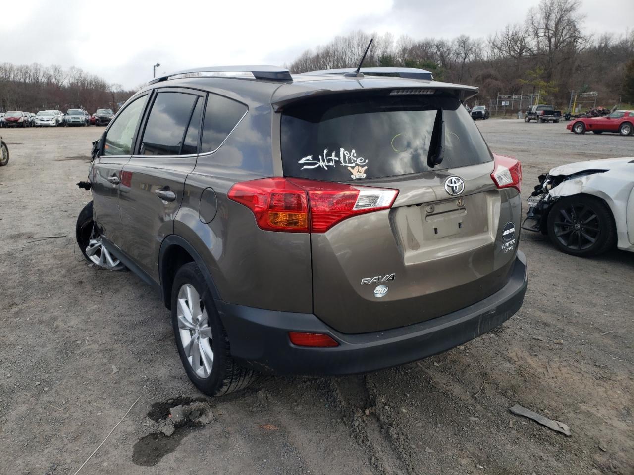 Photo 3 from auction – 2015 TOYOTA RAV4 LIMIT with VIN JTMDFREV2FD160469