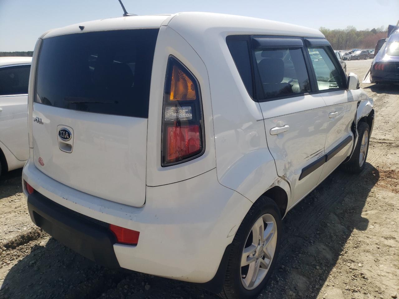Photo 4 from auction – 2011 KIA SOUL with VIN KNDJT2A26B7301678