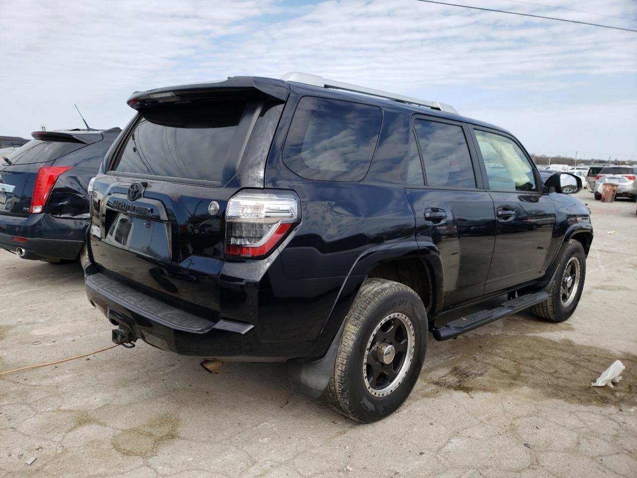 Photo 4 from auction – 2016 TOYOTA 4RUNNER SR with VIN JTEZU5JR9G5115078