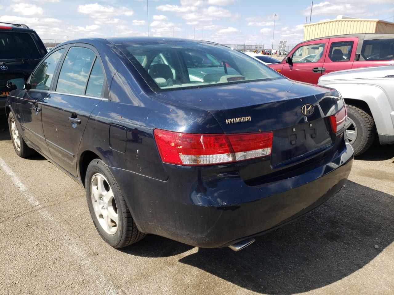 Photo 3 from auction – 2007 HYUNDAI SONATA SE with VIN 5NPEU46F37H161128