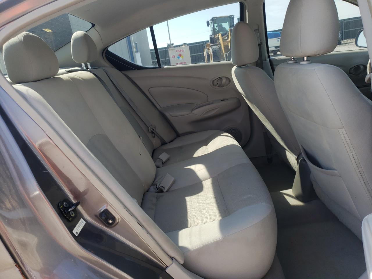 Zdjęcie 6 z aukcji – 2012 NISSAN VERSA S z VIN 3N1CN7AP4CL855880