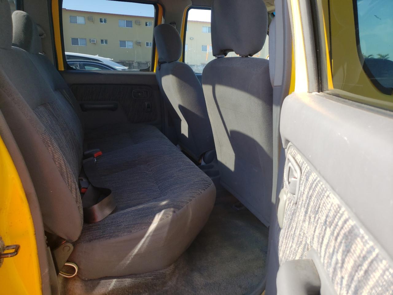 Photo 6 from auction – 2000 NISSAN FRONTIER C with VIN 1N6ED27T2YC334124