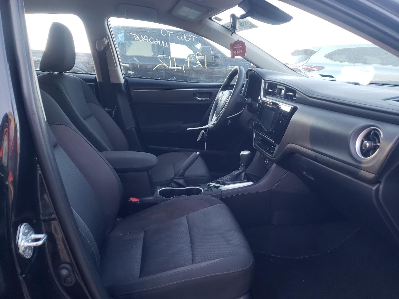 Photo 5 from auction – 2019 TOYOTA COROLLA L with VIN 2T1BURHE4KC236113