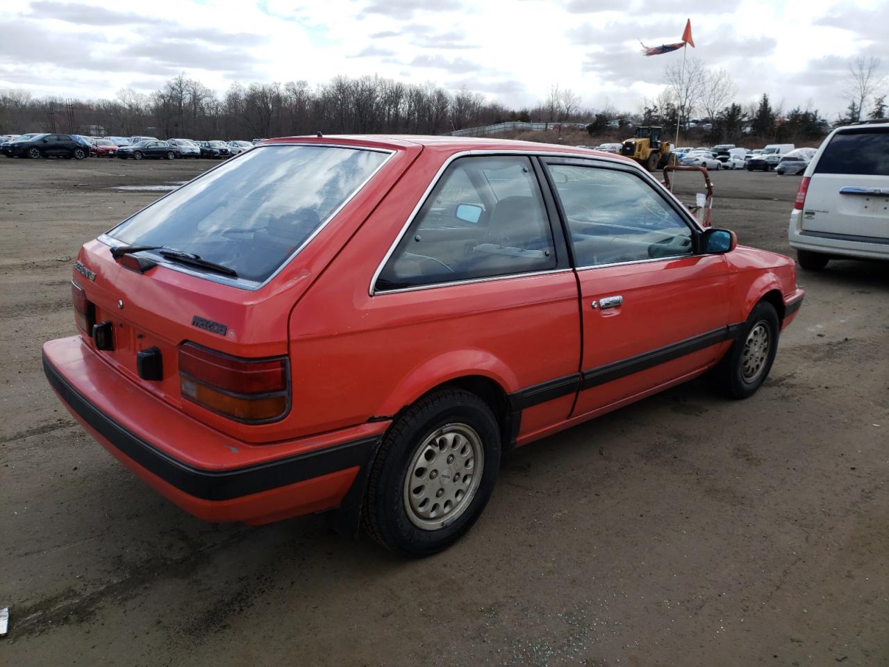 Photo 4 from auction – 1986 MAZDA 323 with VIN JM1BF2321G0157613