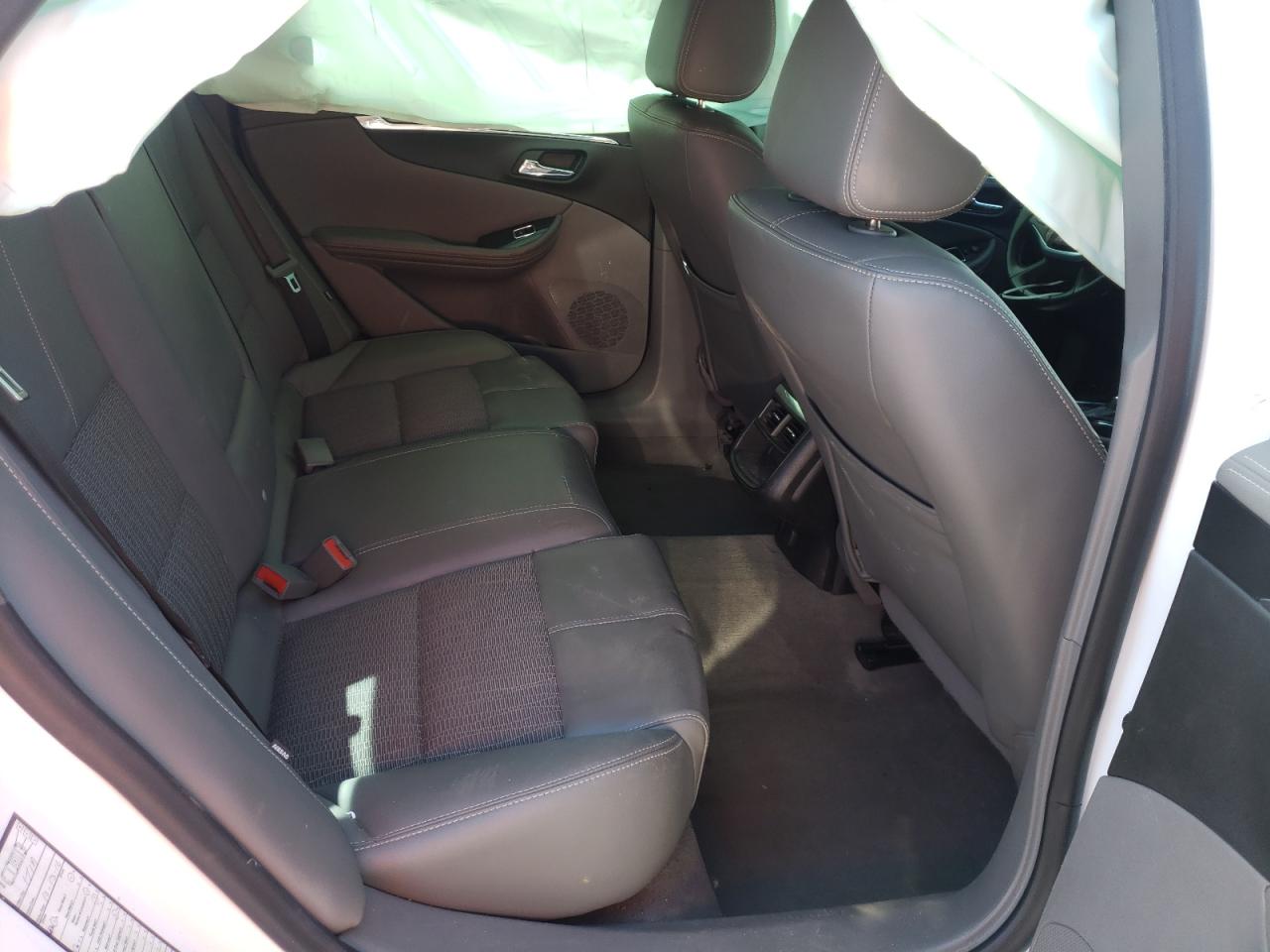 Photo 6 from auction – 2017 CHEVROLET IMPALA LT with VIN 1G1105SA1HU141910