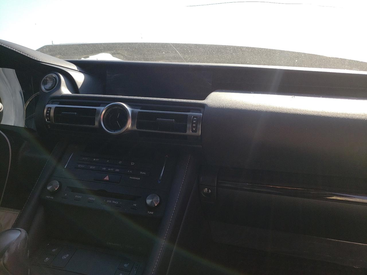 Photo 9 from auction – 2022 LEXUS RC with VIN JTHDZ5BC7N5024977