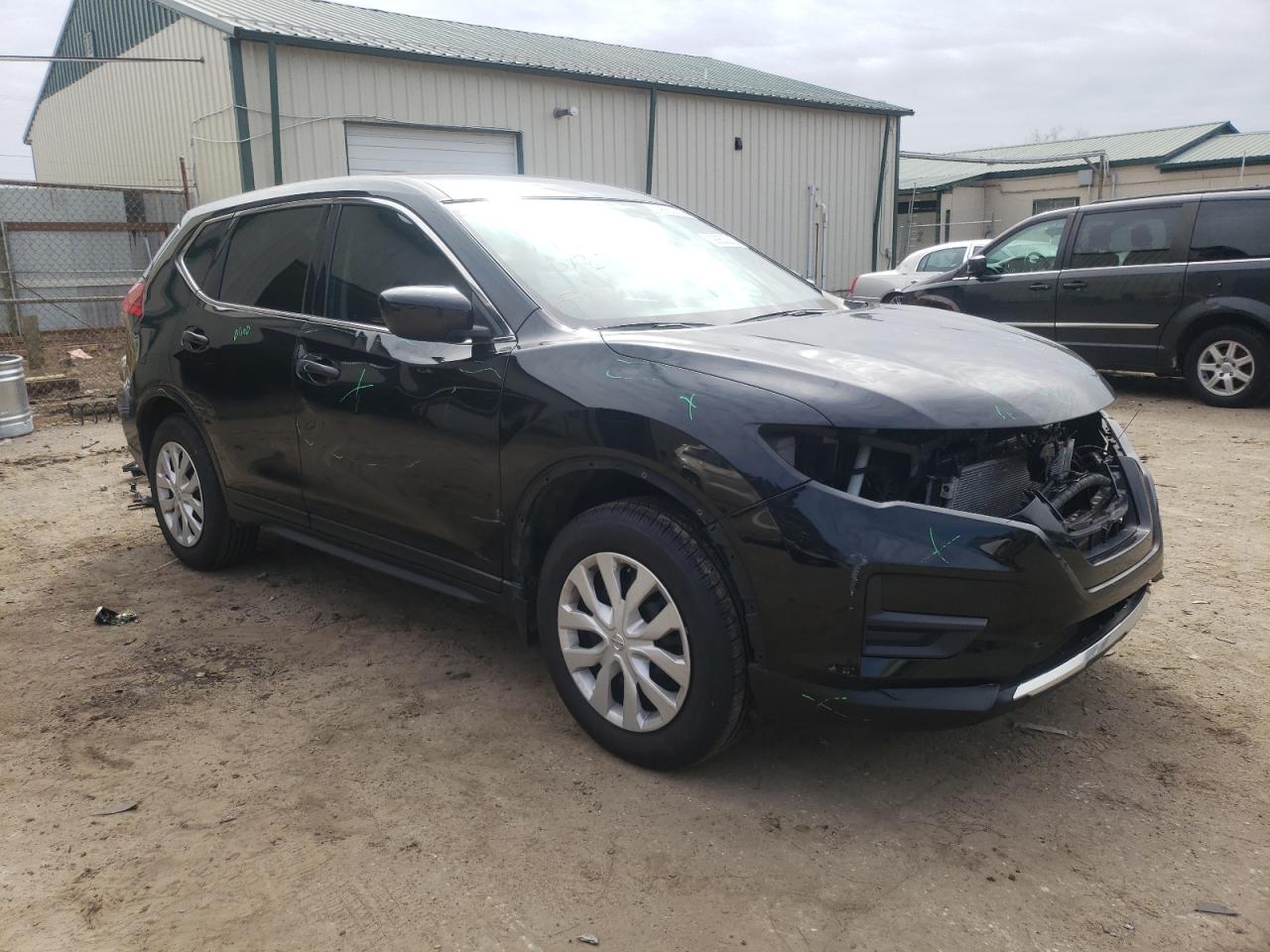 Photo 1 from auction – 2017 NISSAN ROGUE S with VIN KNMAT2MV1HP520935