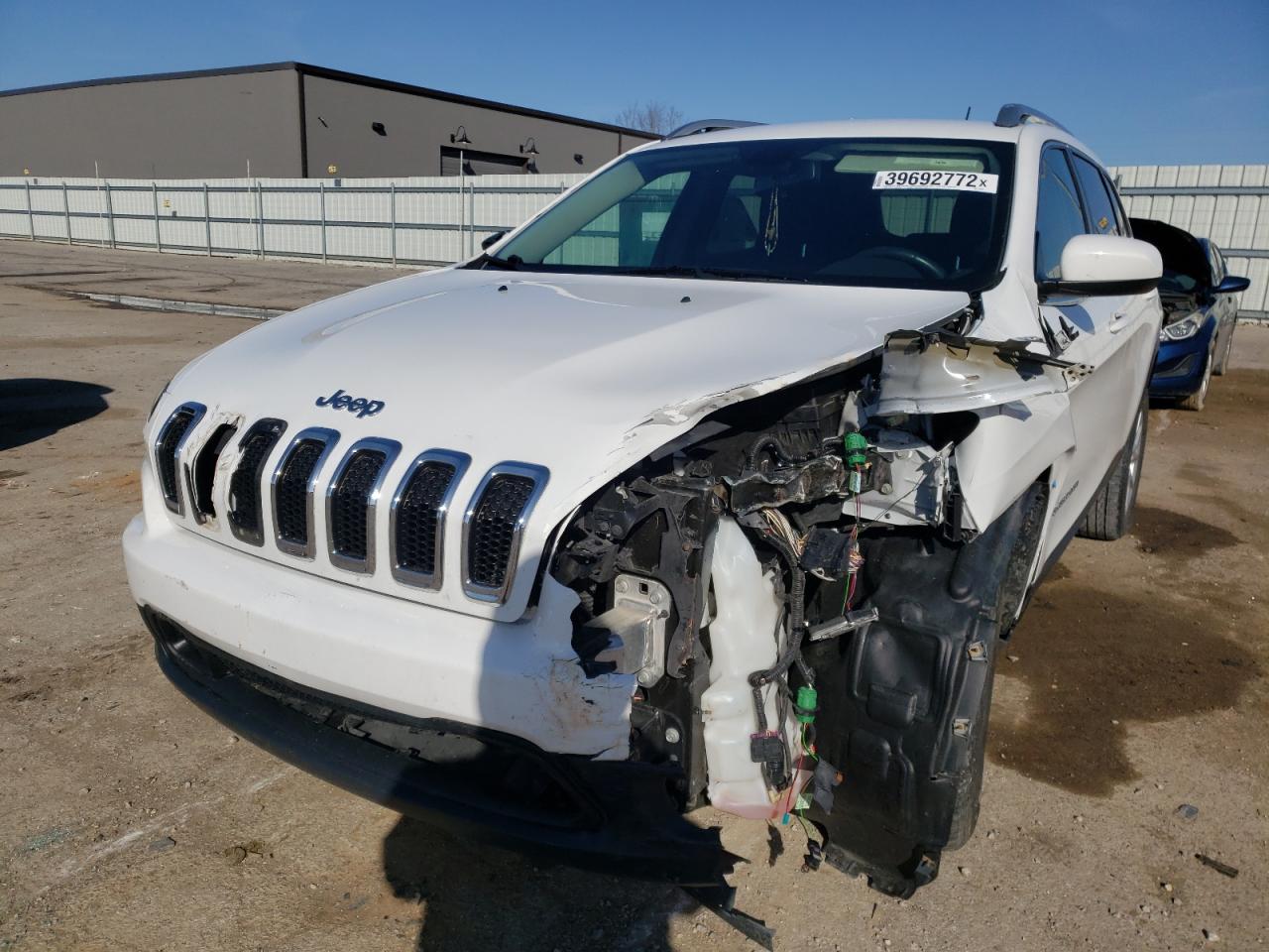 Photo 9 from auction – 2016 JEEP CHEROKEE L with VIN 1C4PJLCB8GW179356
