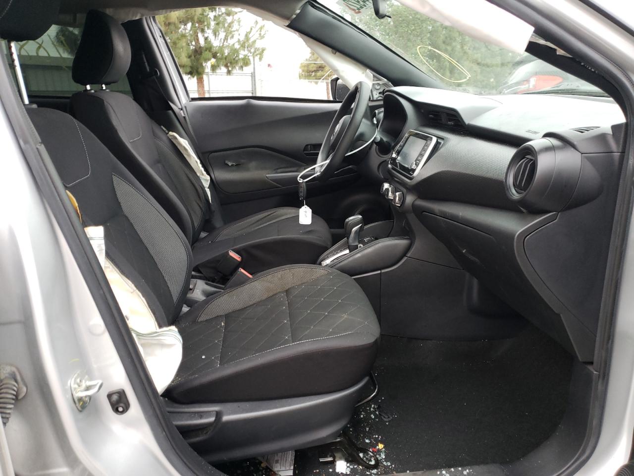 Photo 5 from auction – 2019 NISSAN KICKS S with VIN 3N1CP5CU3KL514437
