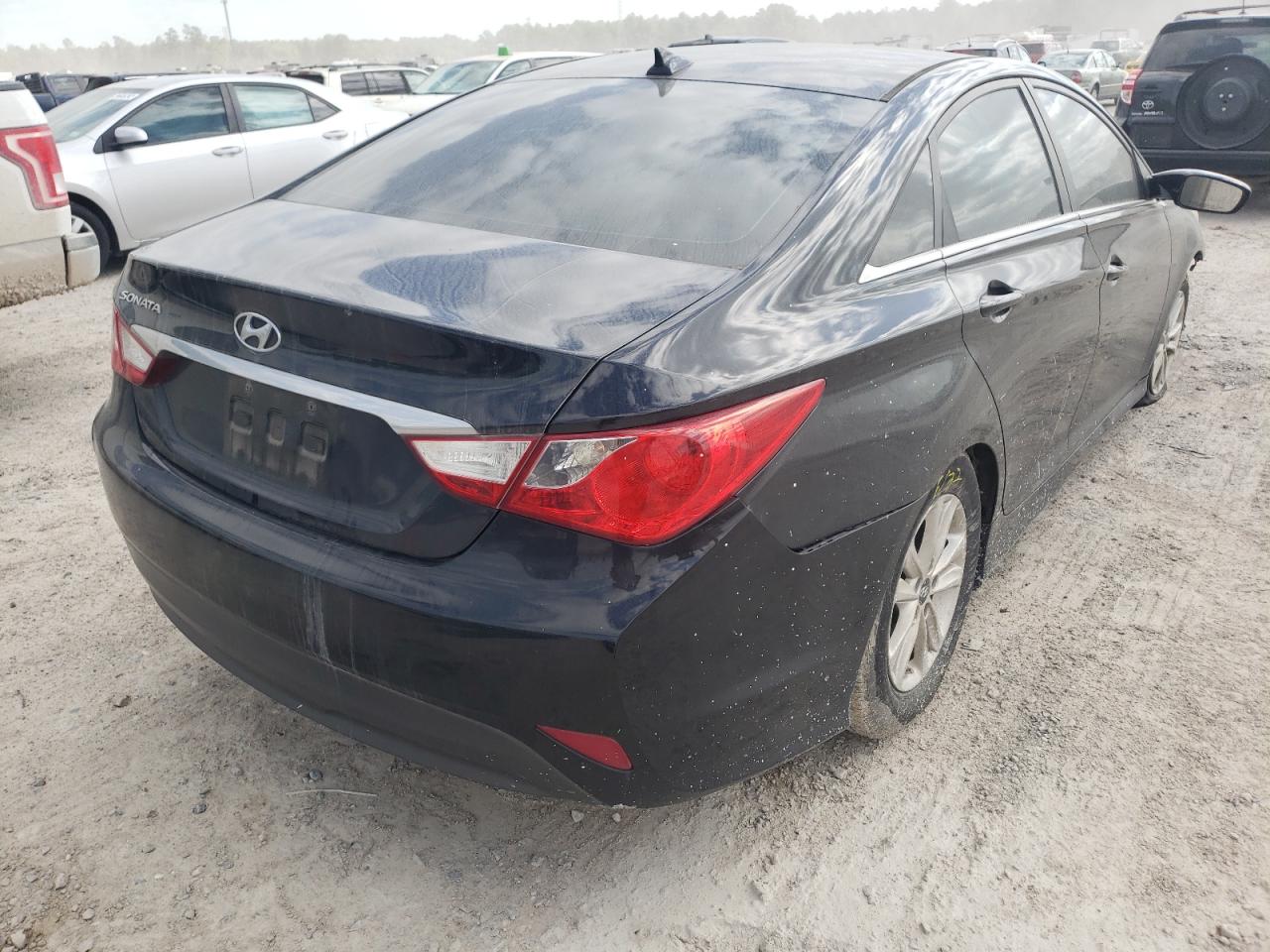 Photo 4 from auction – 2014 HYUNDAI SONATA GLS with VIN 5NPEB4AC8EH909159