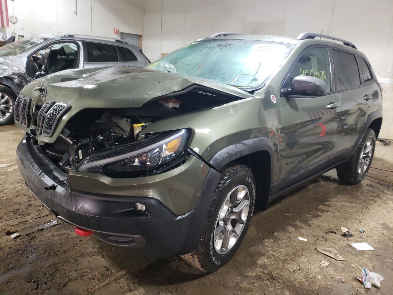 Photo 2 from auction – 2019 JEEP CHEROKEE T with VIN 1C4PJMBX9KD352843