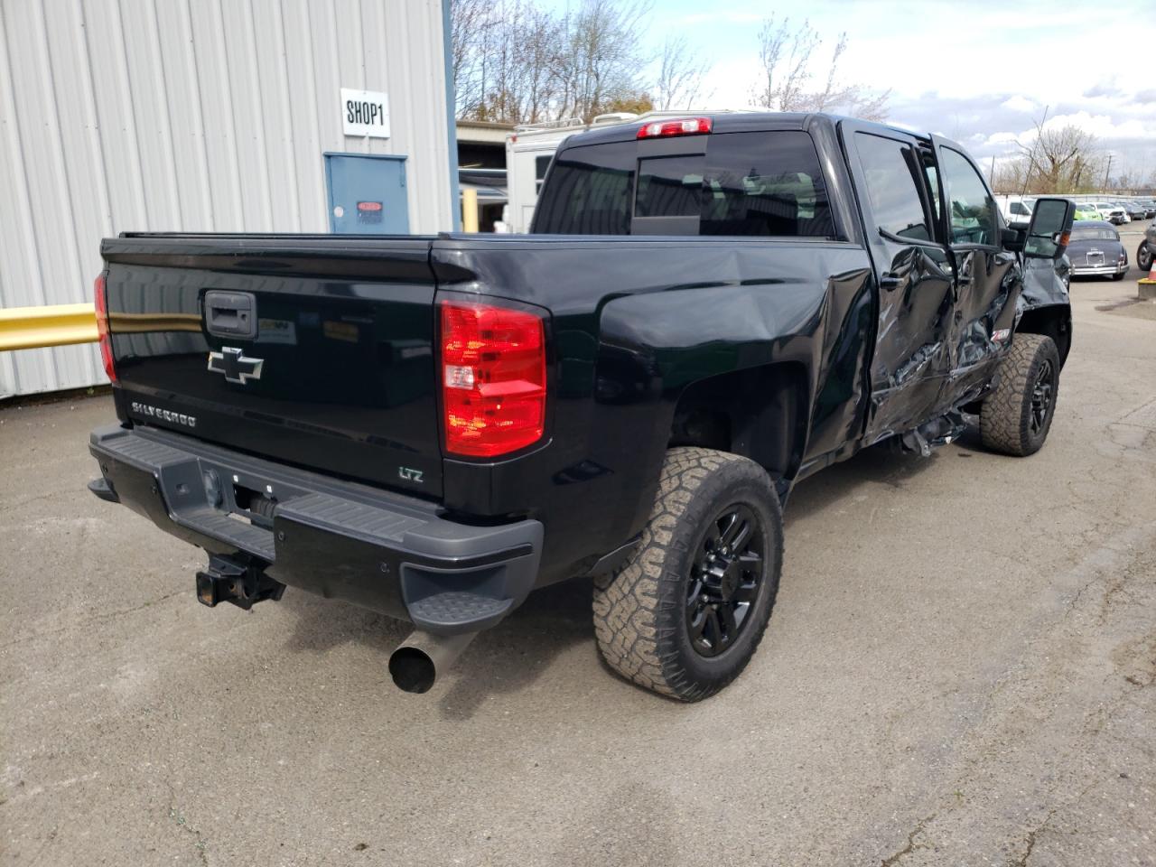 Photo 4 from auction – 2017 CHEVROLET SILVERADO with VIN 1GC1KWEY7HF234371