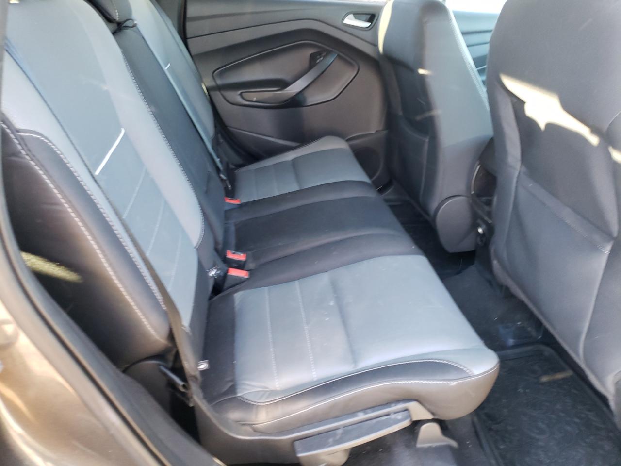 Photo 6 from auction – 2015 FORD ESCAPE SE with VIN 1FMCU0GX3FUC01747