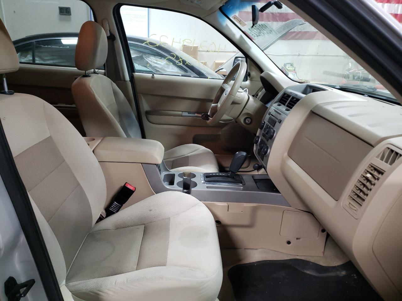 Photo 5 from auction – 2008 FORD ESCAPE XLT with VIN 1FMCU93198KA16395