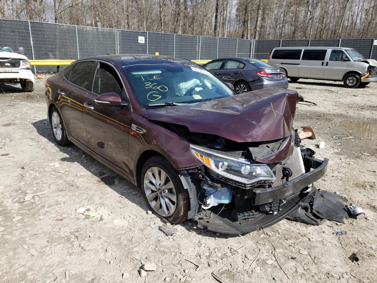 KIA OPTIMA EX 2016 z numerem VIN 5XXGU4L31GG086864 - Zdjęcie z aukcji