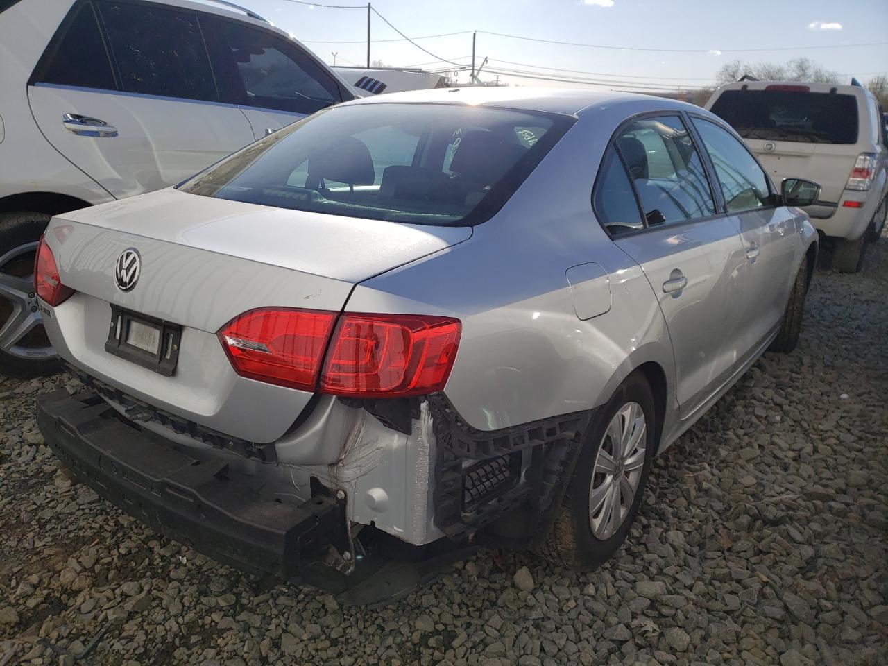 Photo 4 from auction – 2014 VOLKSWAGEN JETTA BASE with VIN 3VW2K7AJXEM318017