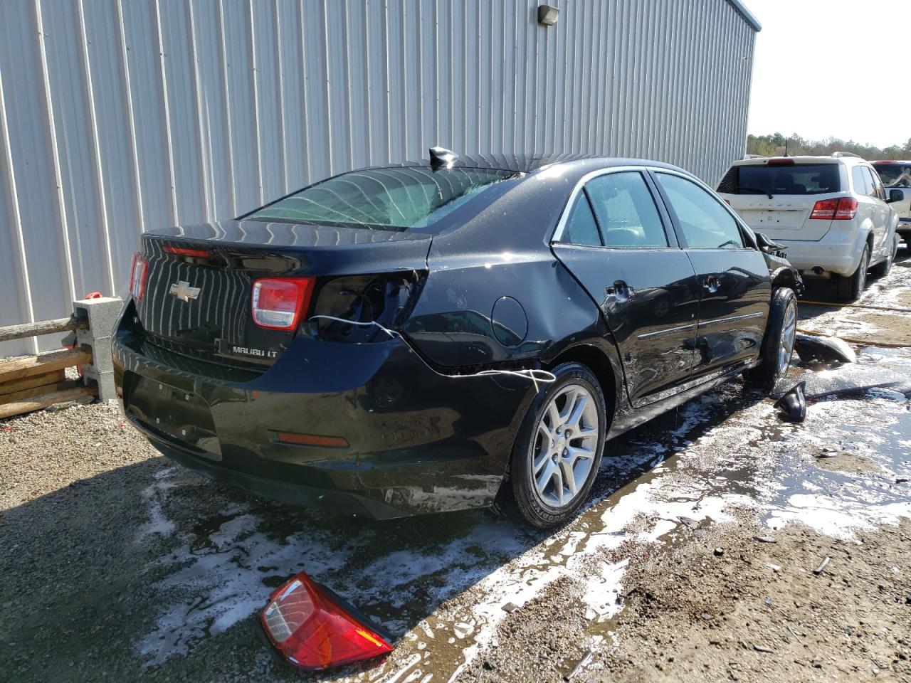 Photo 4 from auction – 2015 CHEVROLET MALIBU 1LT with VIN 1G11C5SL7FF204308