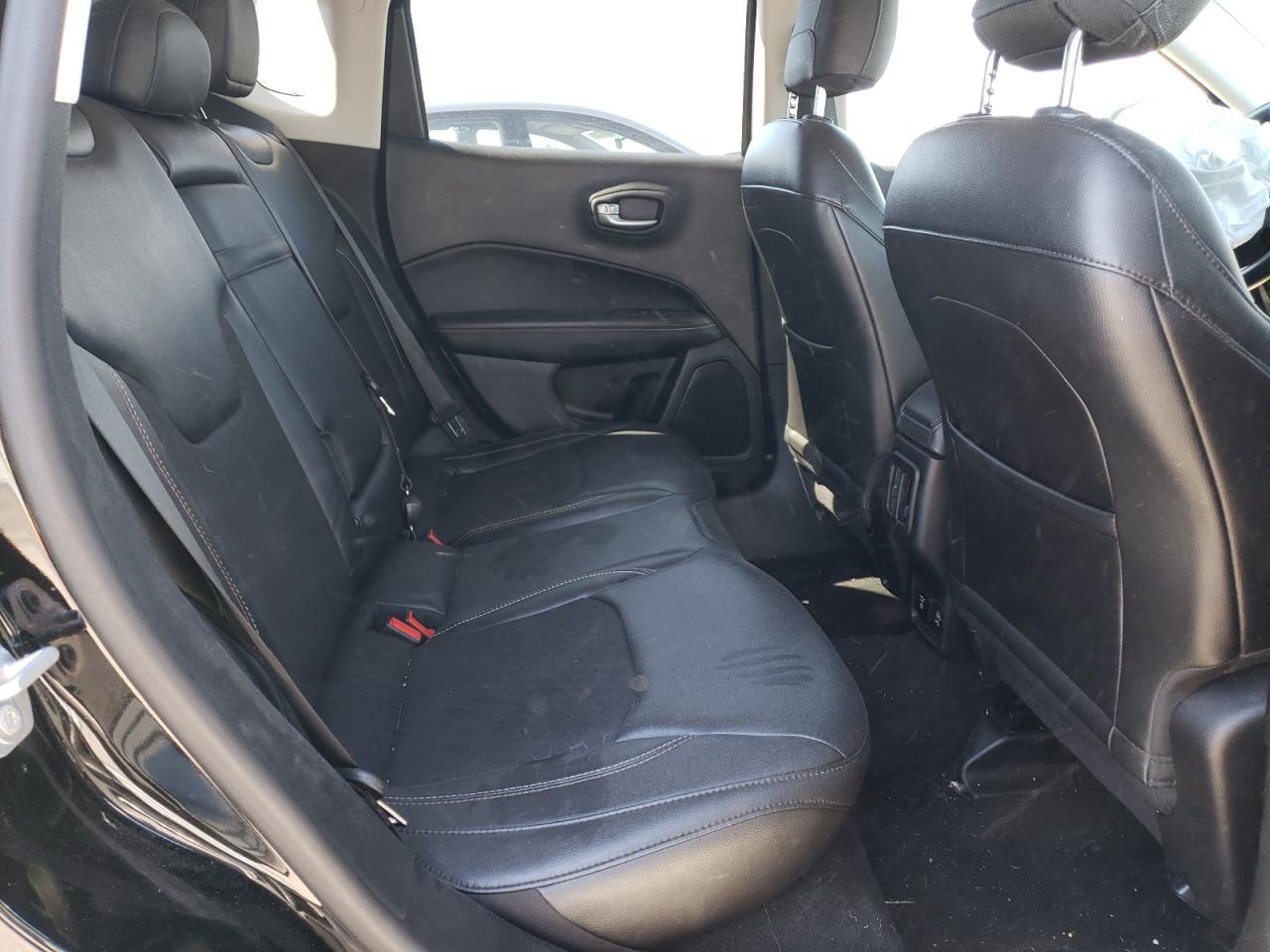 Photo 6 from auction – 2018 JEEP COMPASS LA with VIN 3C4NJDBB7JT484343