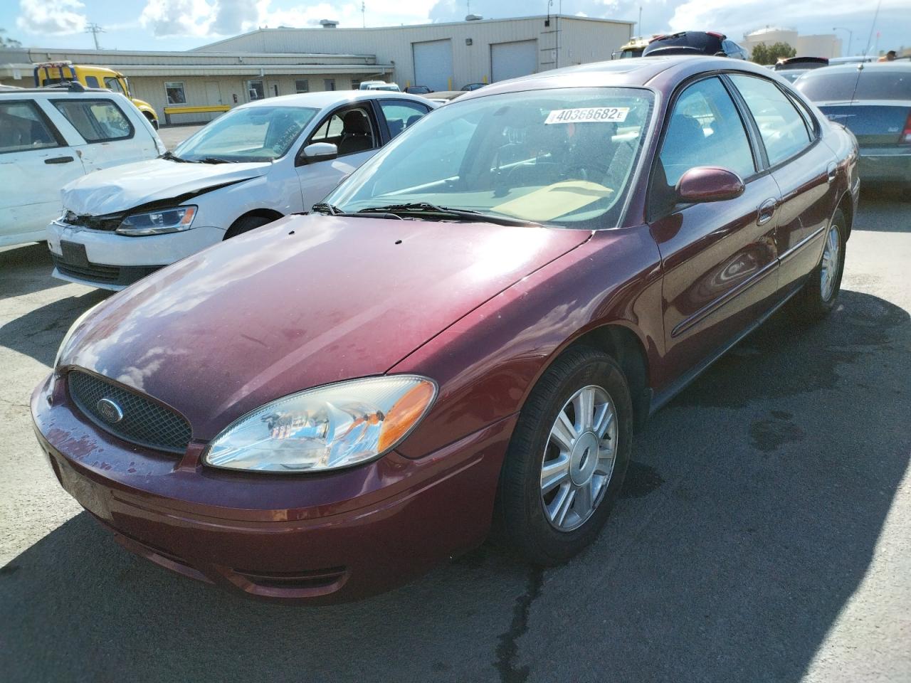 Foto 2 de la subasta – 2005 FORD TAURUS SEL con VIN 1FAFP56U55A266781