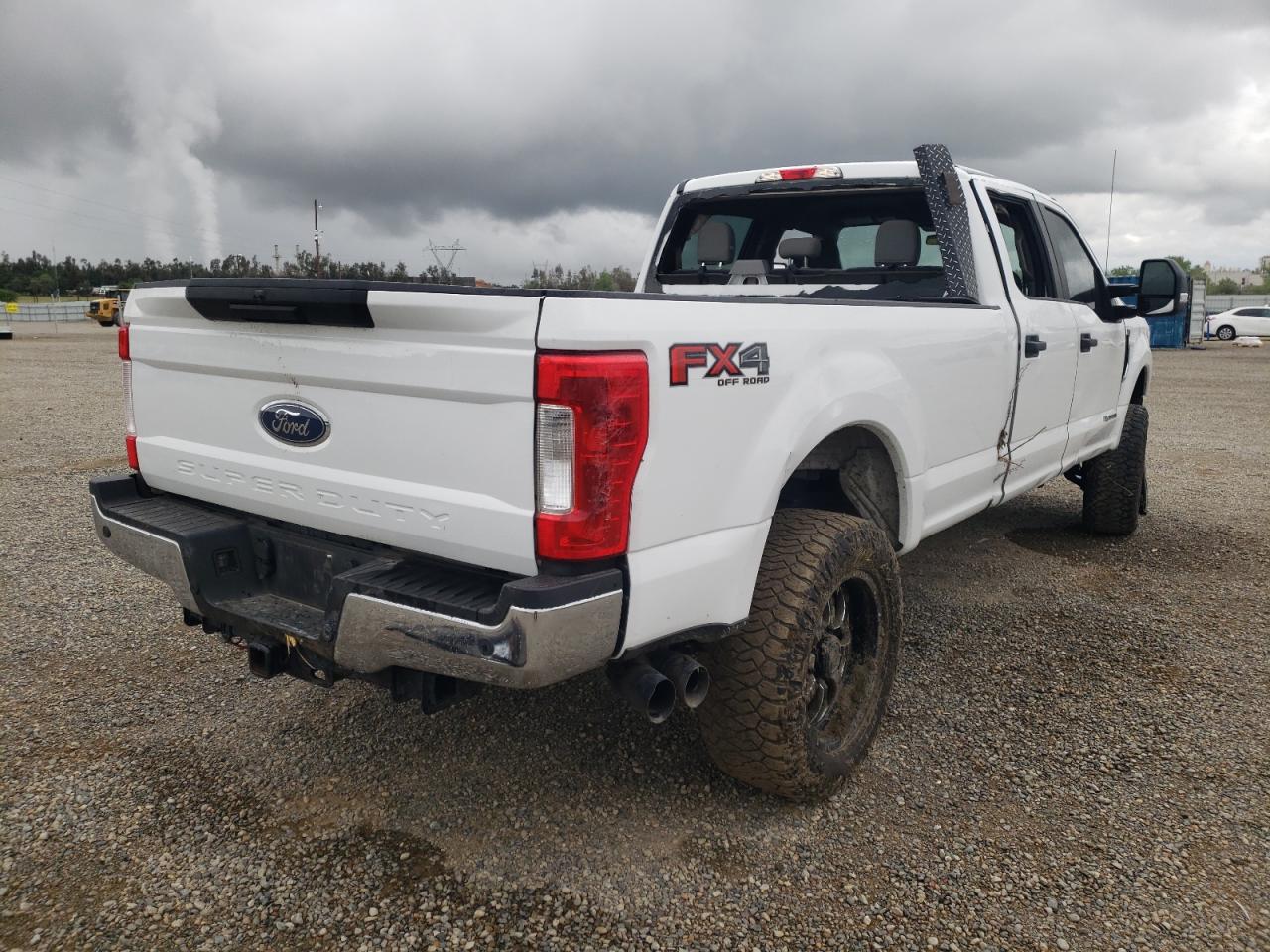 Photo 4 from auction – 2017 FORD F250 SUPER with VIN 1FT7W2BT8HED44299