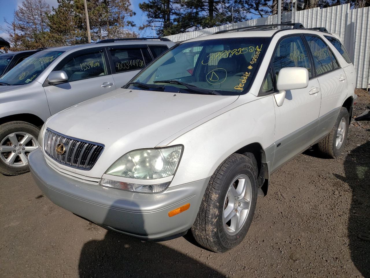 Photo 2 from auction – 2001 LEXUS RX 300 with VIN JTJHF10U310229958