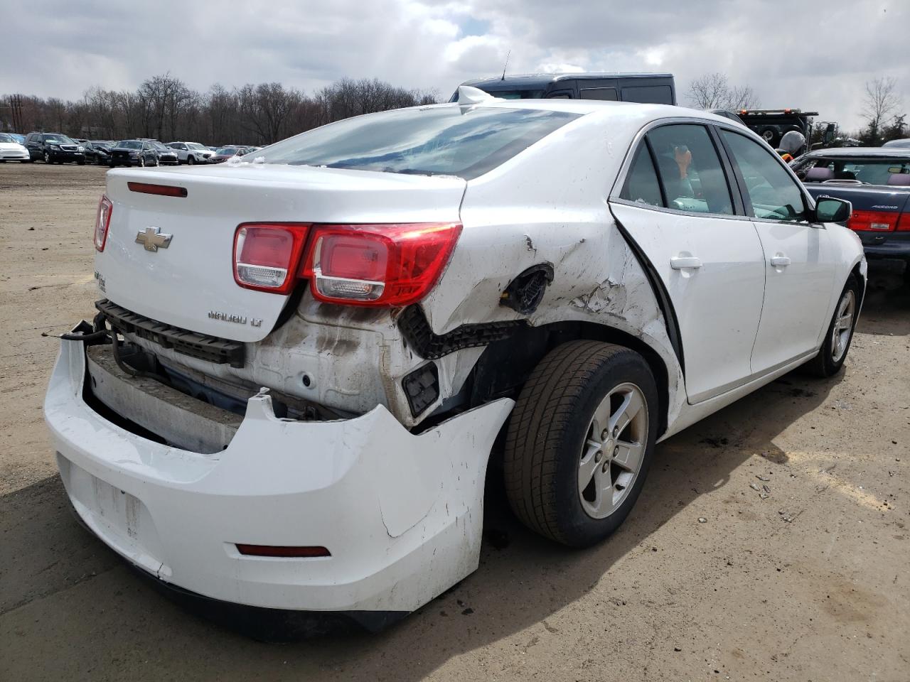 Photo 4 from auction – 2015 CHEVROLET MALIBU 1LT with VIN 1G11C5SL9FF236483