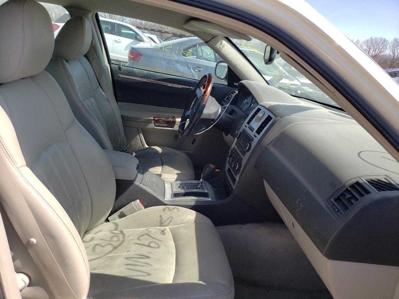 Photo 5 from auction – 2005 CHRYSLER 300C with VIN 2C3JA63H35H672633
