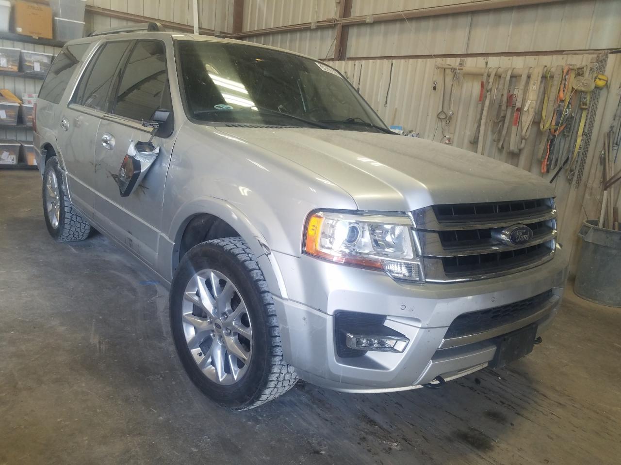 FORD EXPEDITION 2017 with VIN 1FMJU2AT7HEA32886 - Photo from auction