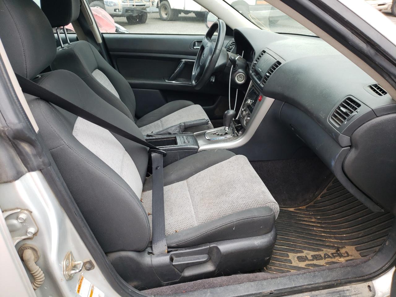 Photo 5 from auction – 2005 SUBARU LEGACY OUT with VIN 4S4BP61C757360263
